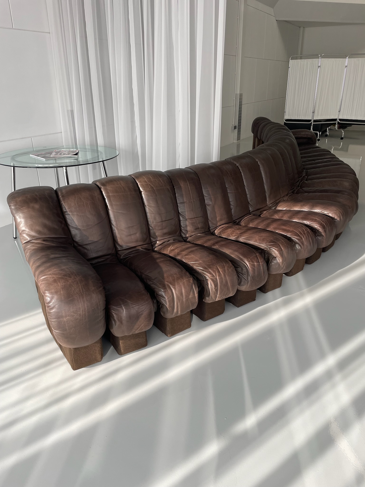 De Loft Studio Daglichtstudio Aalsmeer daglicht fotostudio in Amsterdam met grote ramen en witte muren